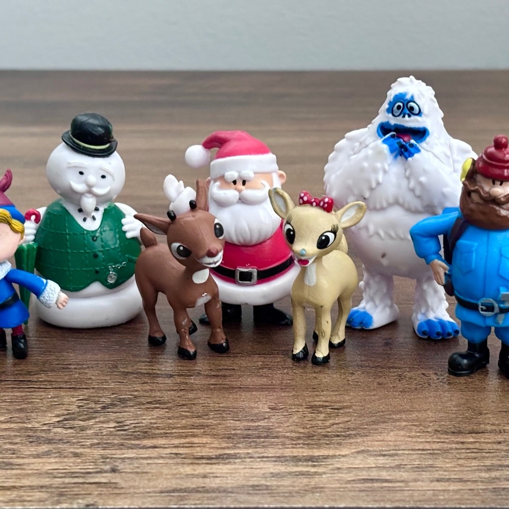 RUDOLPH Red Nosed Reindeer and The Island of Misfit Toys Friends Toy Figures LOT